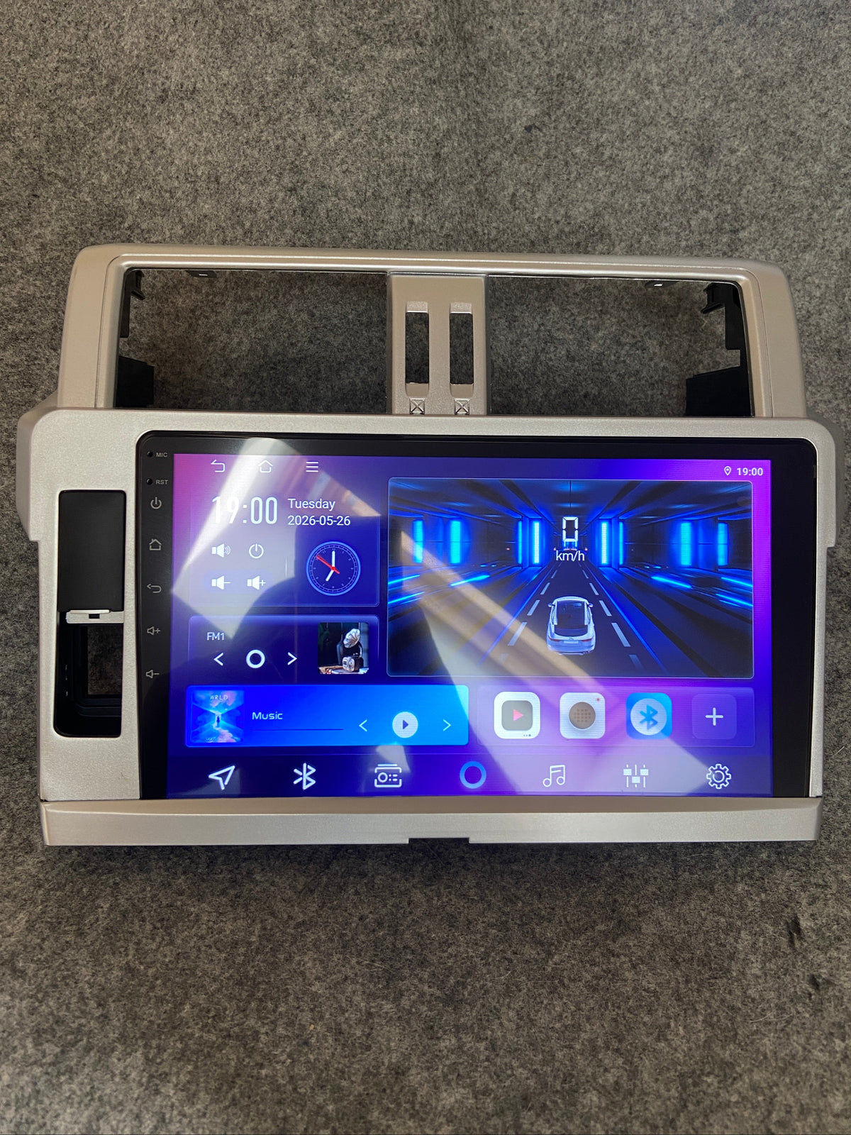 Pantalla / Radio Android para Toyota Land Cruiser 150 (+2009) – CarPlay y Android Auto – Plug & Play
