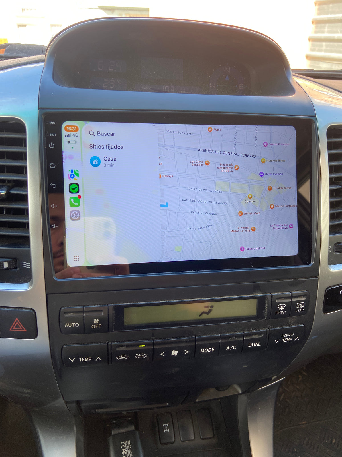 Pantalla Android Toyota Land Cruiser 120