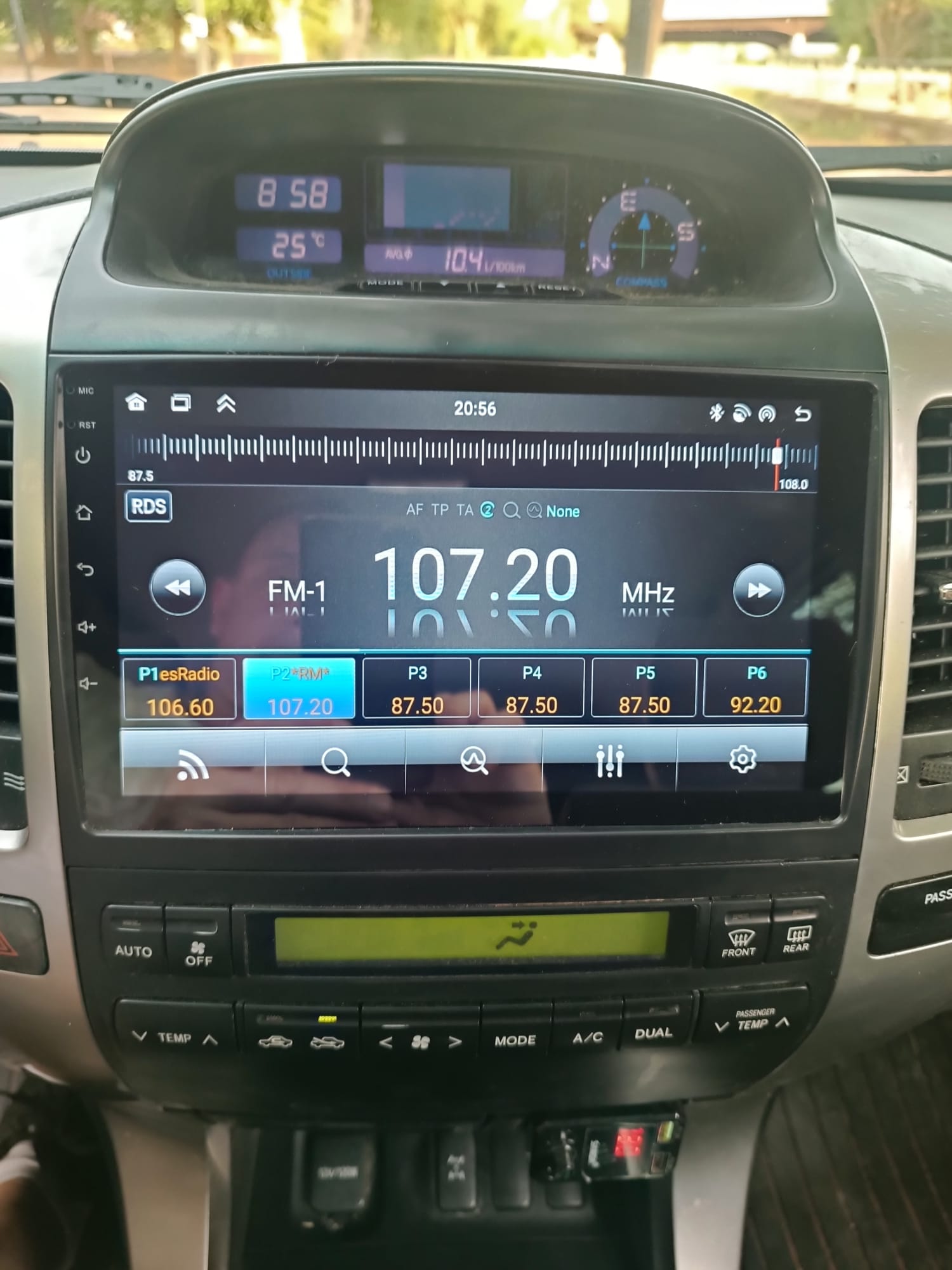 Pantalla Android Toyota Land Cruiser 120