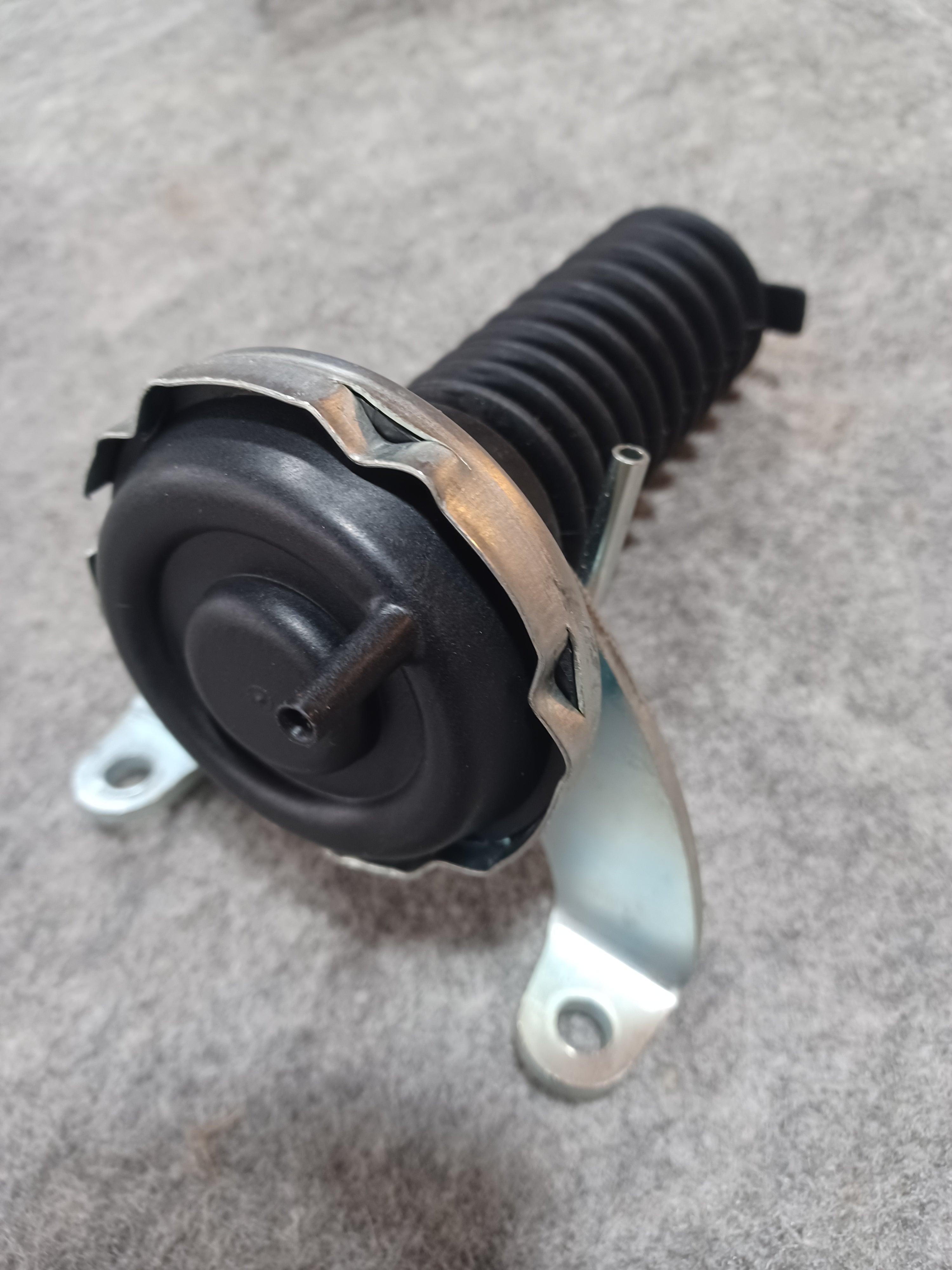 Actuador tracción delantera Montero 2