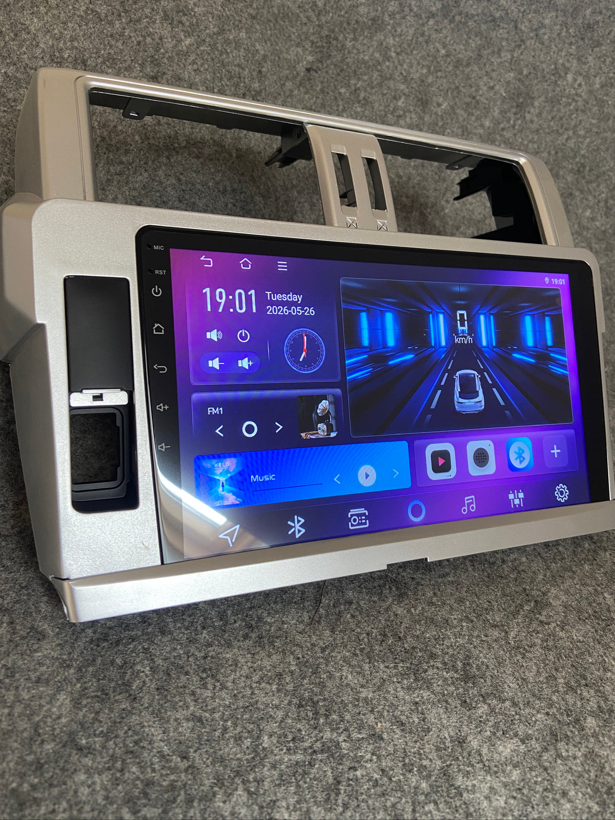 Pantalla / Radio Android para Toyota Land Cruiser 150 (+2009) – CarPlay y Android Auto – Plug & Play