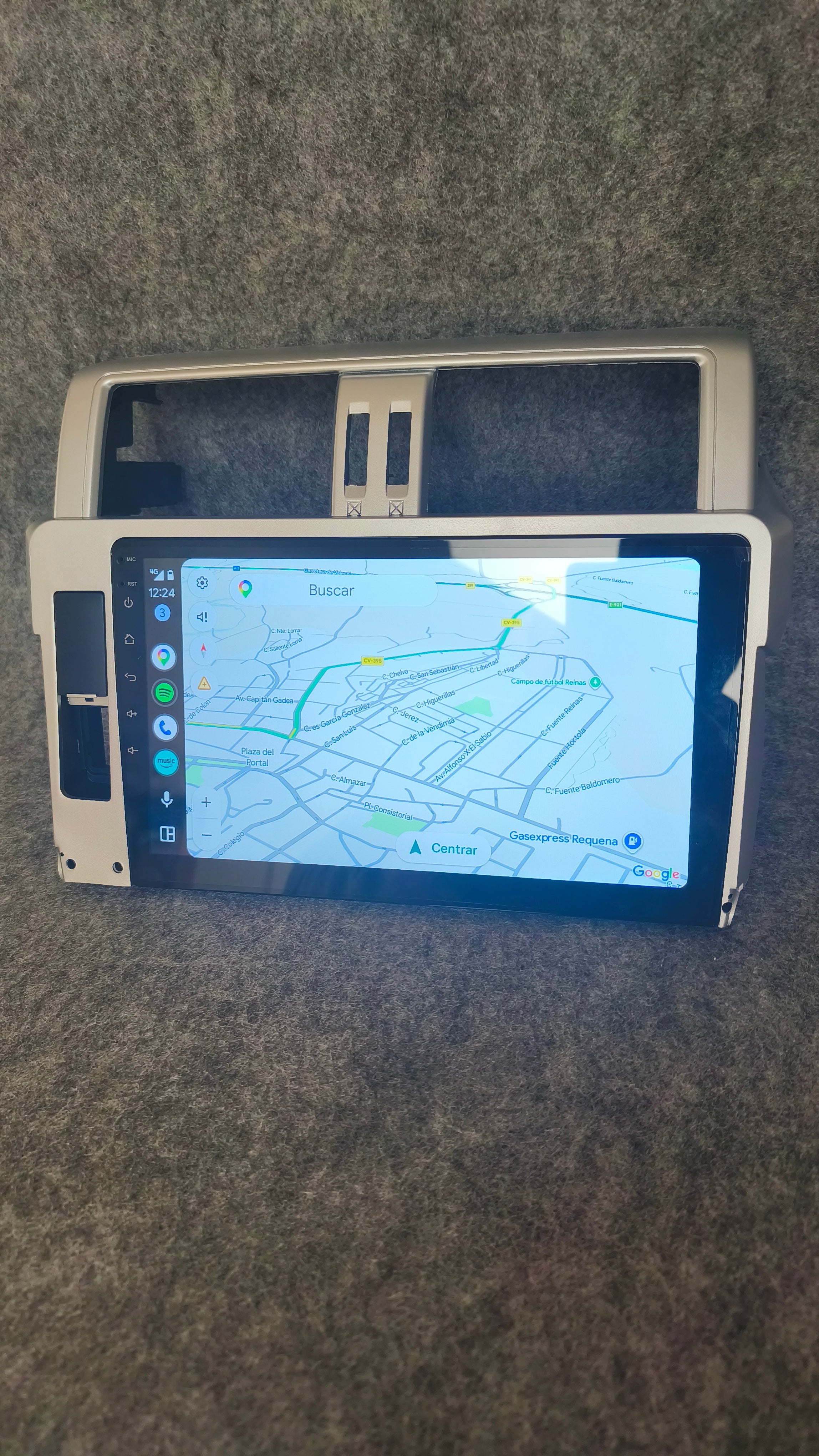 Pantalla / Radio Android para Toyota Land Cruiser 150 (+2009) – CarPlay y Android Auto – Plug & Play (Copia)